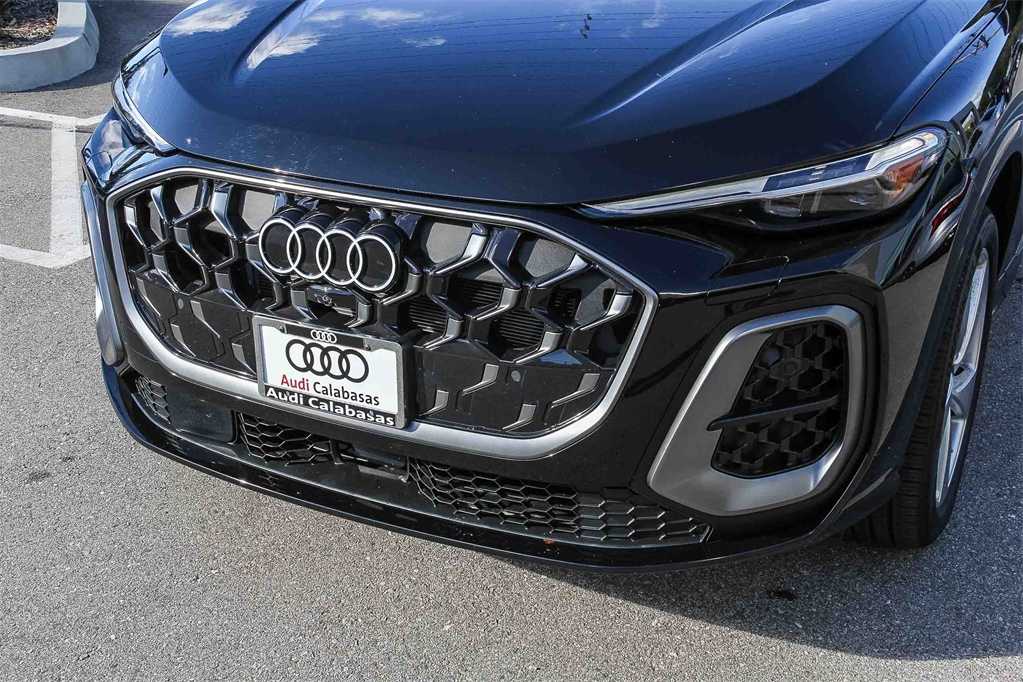 Thumbnail: 2025 Audi Q5 - 8