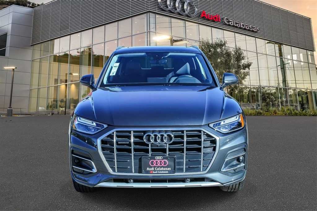Thumbnail: 2023 Audi Q5 - 6