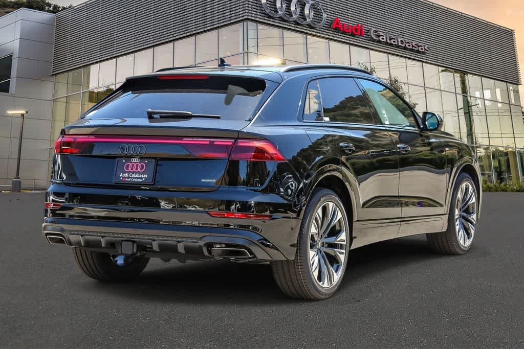Thumbnail: 2026 Audi Q8 - 4