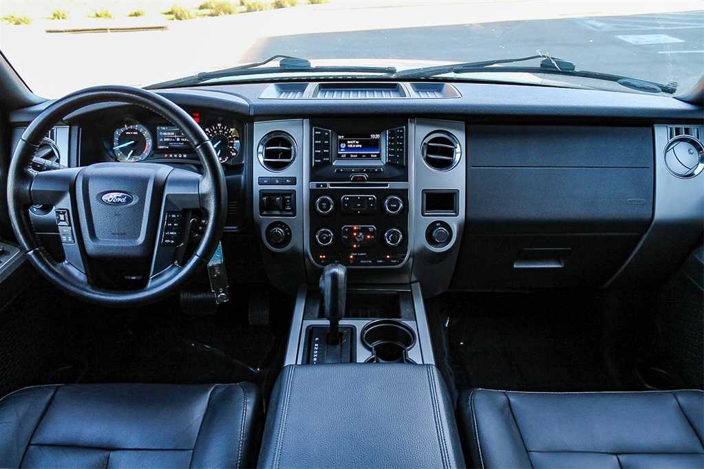 Thumbnail: 2015 Ford Expedition - 12