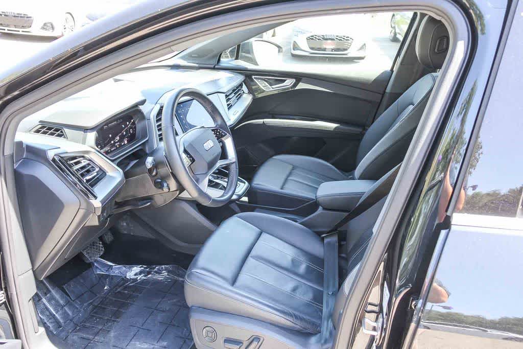 Thumbnail: 2023 Audi Q4 e-tron - 19