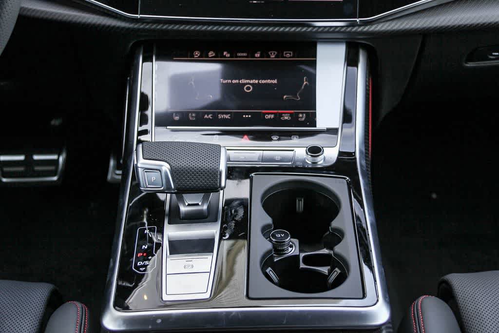 Thumbnail: 2026 Audi RS Q8 - 14