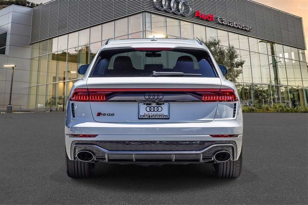 Thumbnail: 2024 Audi RS Q8 - 3