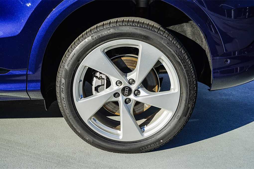 Thumbnail: 2025 Audi Q5 - 9