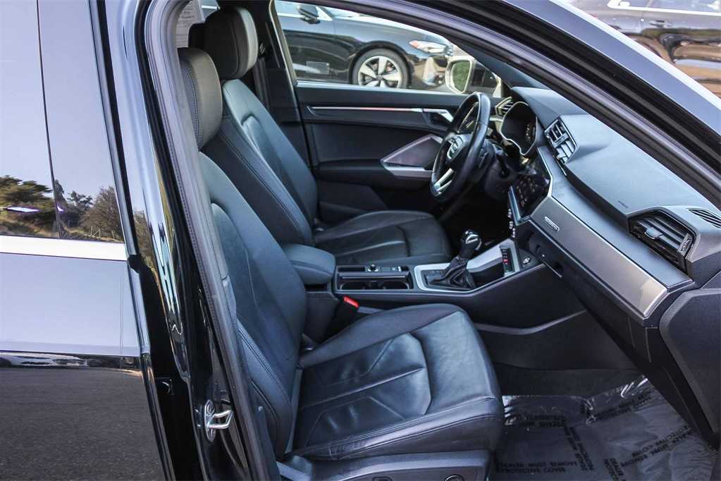 Thumbnail: 2022 Audi Q3 - 18