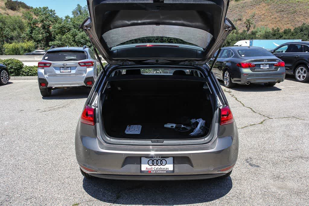 Thumbnail: 2015 Volkswagen e-Golf - 25