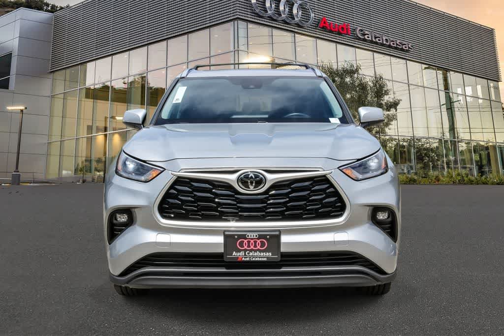 Thumbnail: 2021 Toyota Highlander - 6