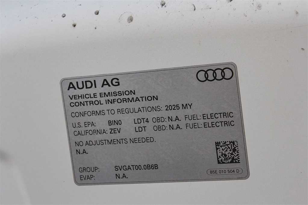 Thumbnail: 2025 Audi Q6 e-tron - 28