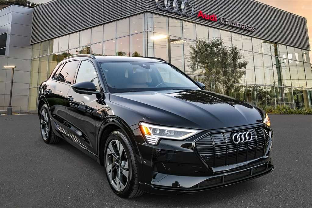 Thumbnail: 2022 Audi e-tron - 5