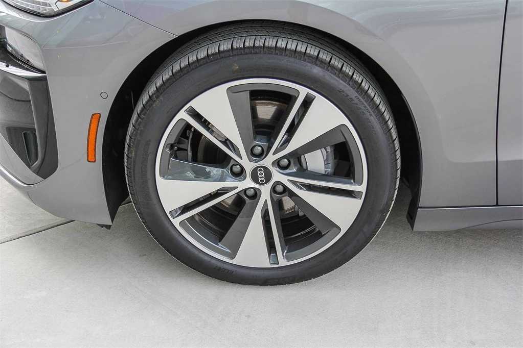 Thumbnail: 2025 Audi e-tron S - 9