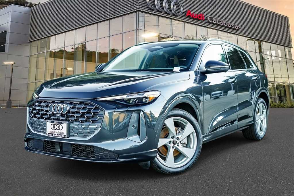 Thumbnail: 2025 Audi Q5 - 1