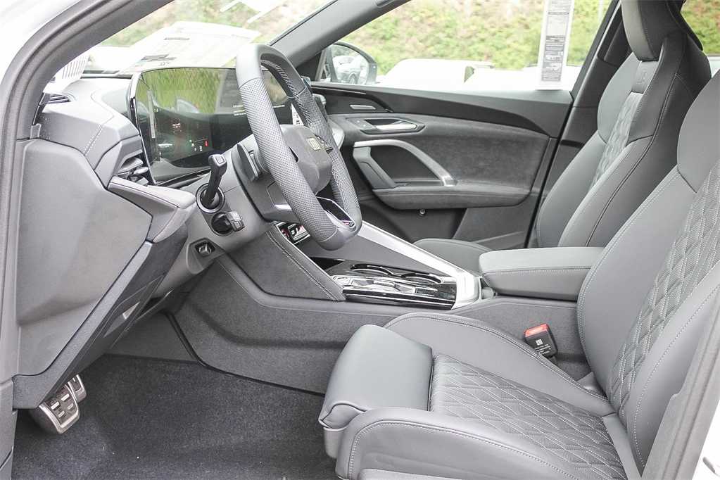 Thumbnail: 2025 Audi SQ5 - 20