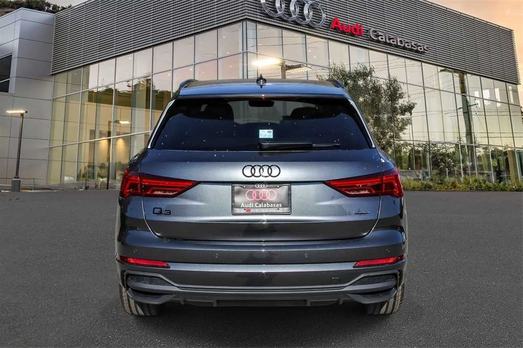 Thumbnail: 2025 Audi Q3 - 3