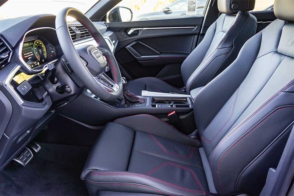 Thumbnail: 2025 Audi Q3 - 20