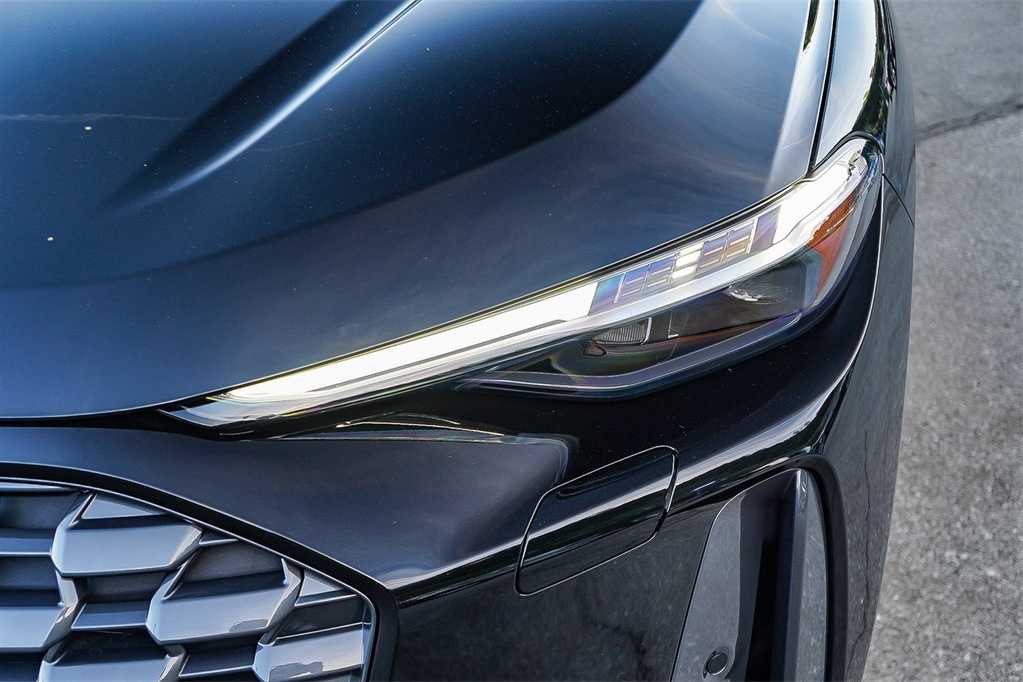 Thumbnail: 2025 Audi Q5 - 8