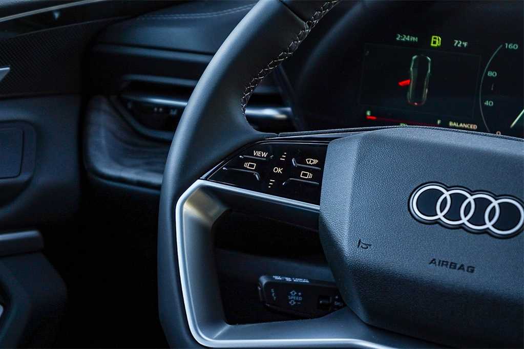 Thumbnail: 2025 Audi Q5 - 16