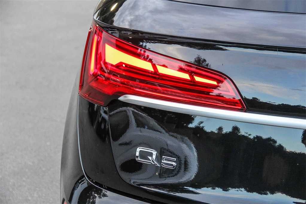 Thumbnail: 2023 Audi Q5 - 12