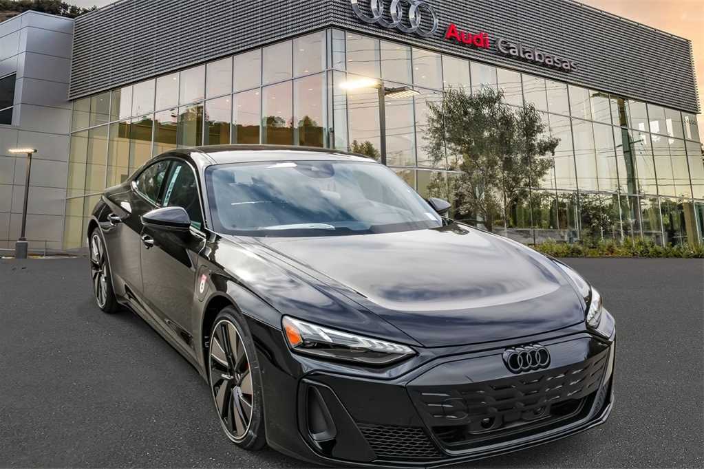 Thumbnail: 2026 Audi e-tron GT - 5