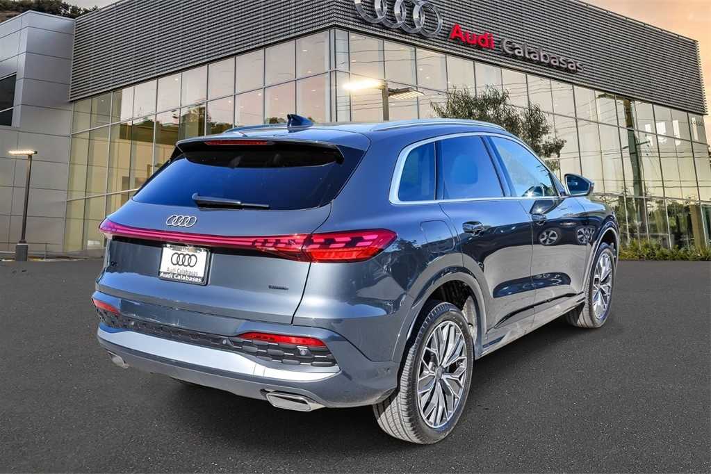 Thumbnail: 2025 Audi Q5 - 4