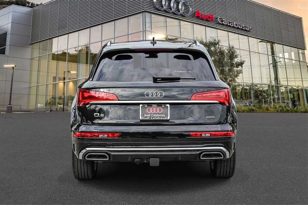 Thumbnail: 2025 Audi Q5 - 3