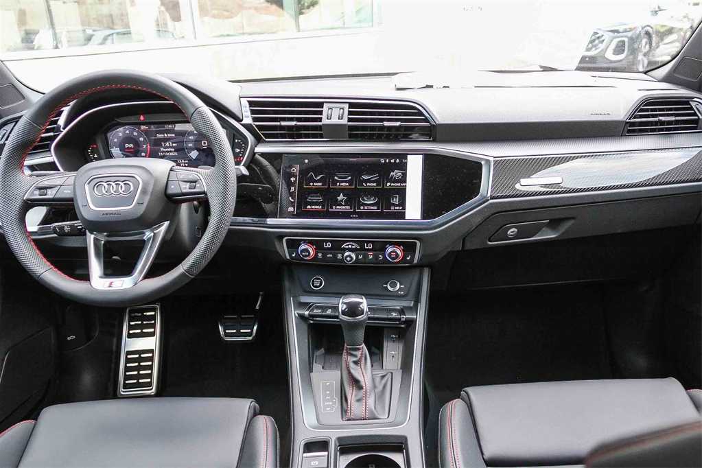 Thumbnail: 2025 Audi Q3 - 13