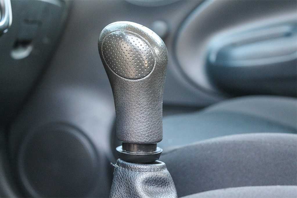 Thumbnail: 2015 Nissan Versa Note - 24