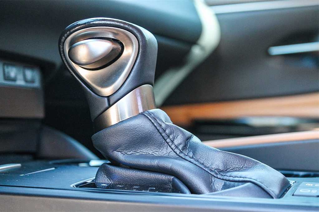Thumbnail: 2024 Lexus ES - 25
