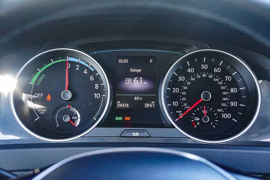 Thumbnail: 2019 Volkswagen e-Golf - 27