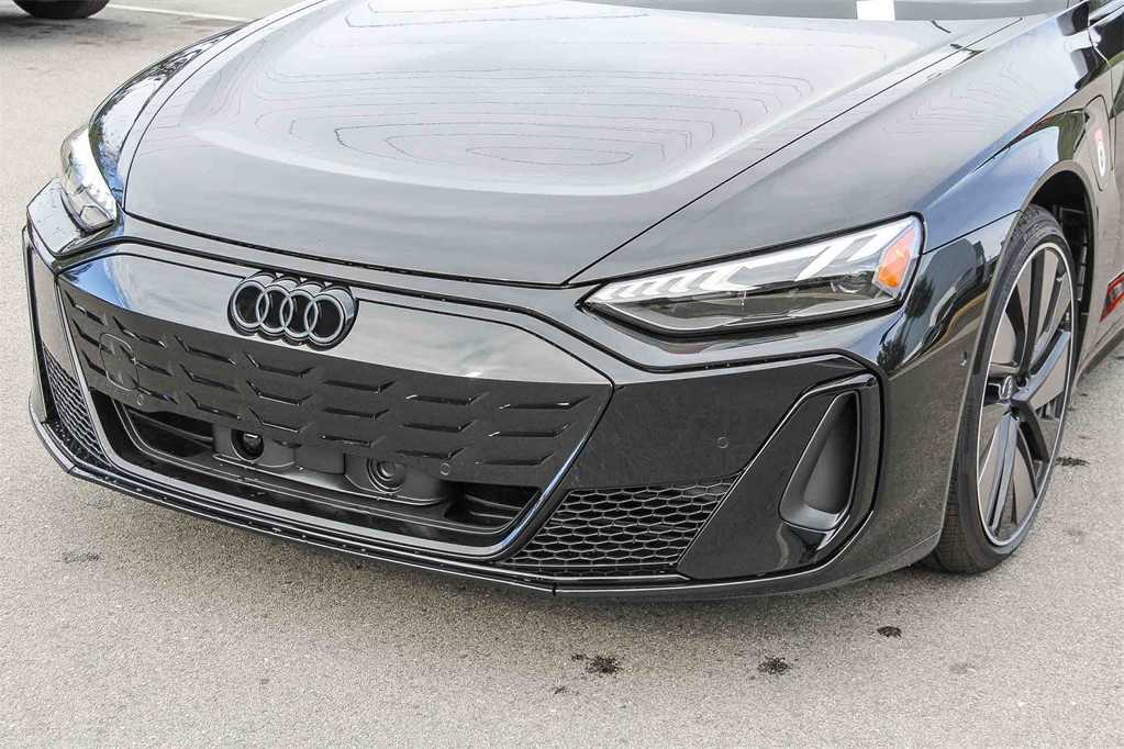 Thumbnail: 2026 Audi e-tron GT - 8