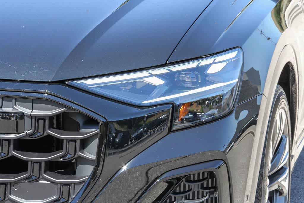 Thumbnail: 2026 Audi Q8 - 7