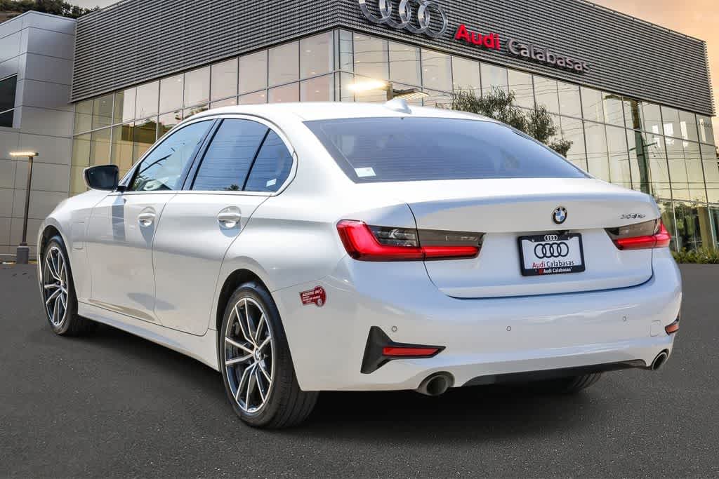 Thumbnail: 2021 BMW 3 Series - 2