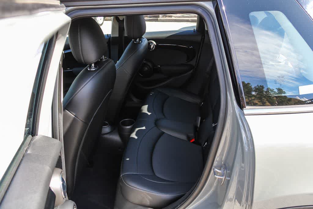 Thumbnail: 2019 MINI Cooper Hardtop - 17