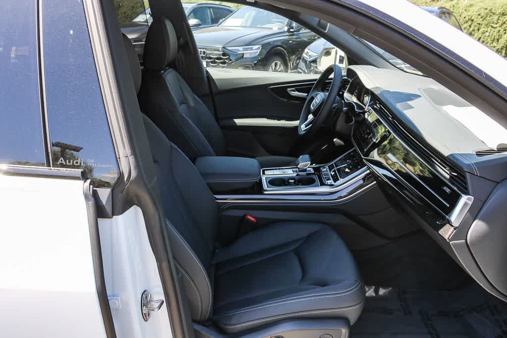 Thumbnail: 2026 Audi Q8 - 18