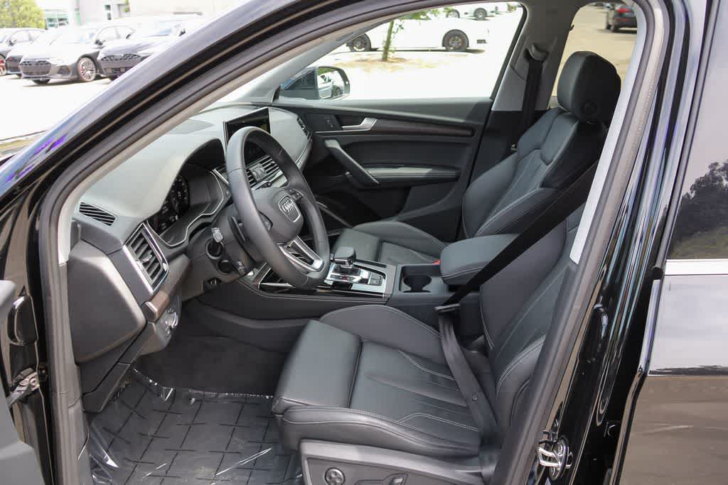 Thumbnail: 2025 Audi Q5 - 19