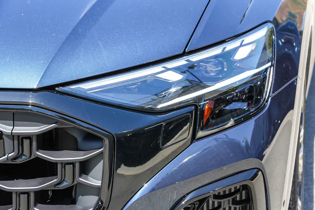 Thumbnail: 2026 Audi Q8 - 7