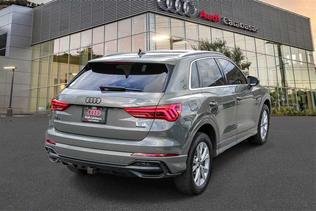 Thumbnail: 2022 Audi Q3 - 4