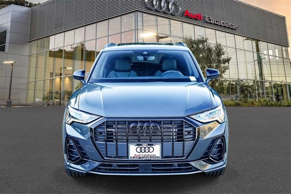 Thumbnail: 2025 Audi Q3 - 6