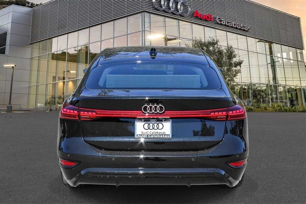 Thumbnail: 2025 Audi e-tron S - 3