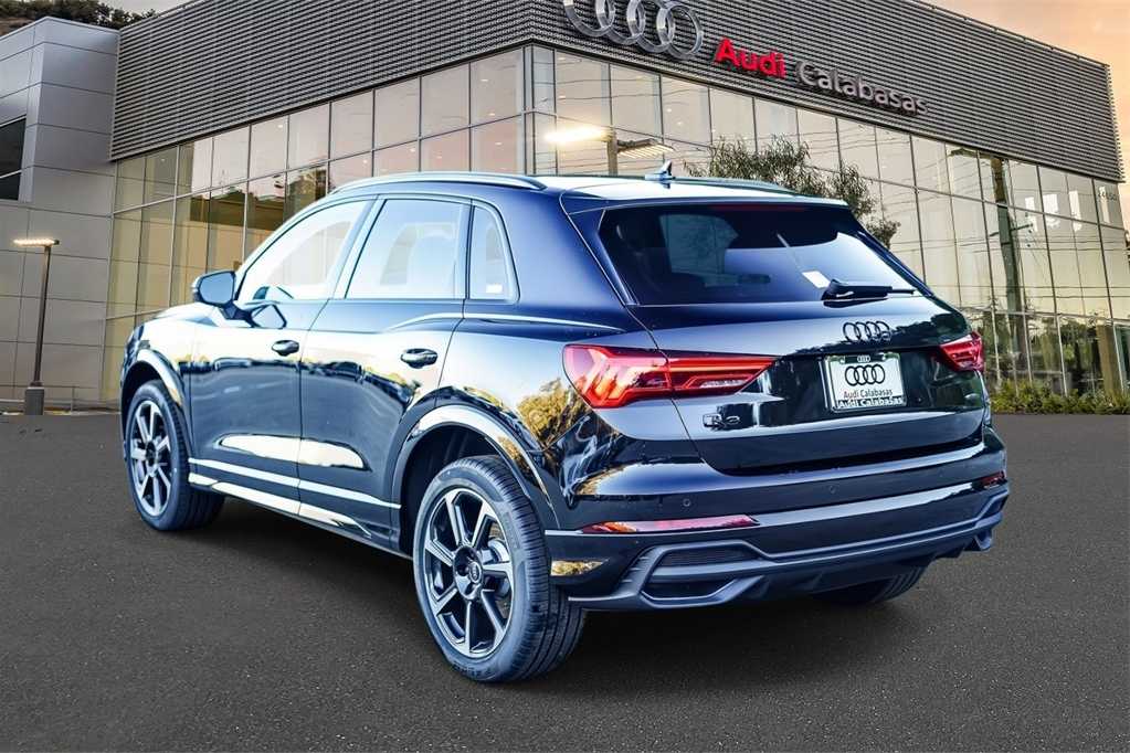 Thumbnail: 2025 Audi Q3 - 2