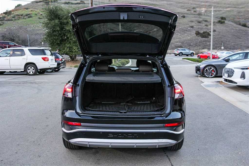 Thumbnail: 2023 Audi Q4 e-tron - 26