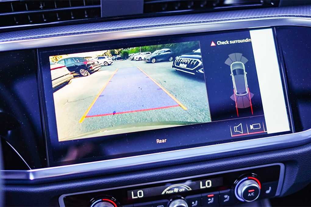 Thumbnail: 2025 Audi Q3 - 23