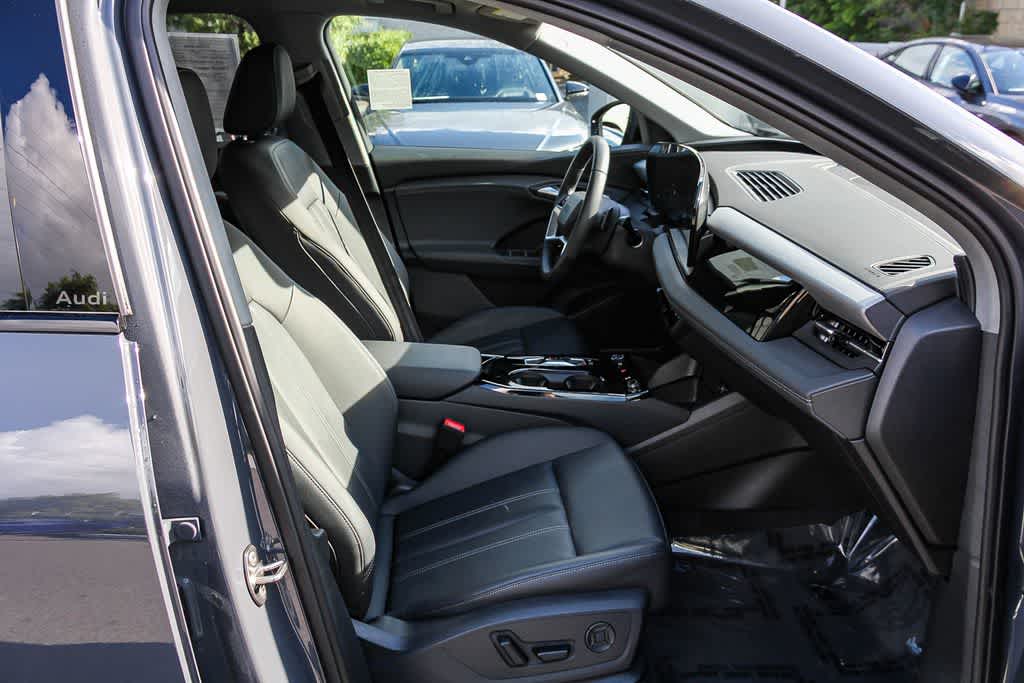 Thumbnail: 2025 Audi Q6 e-tron - 17