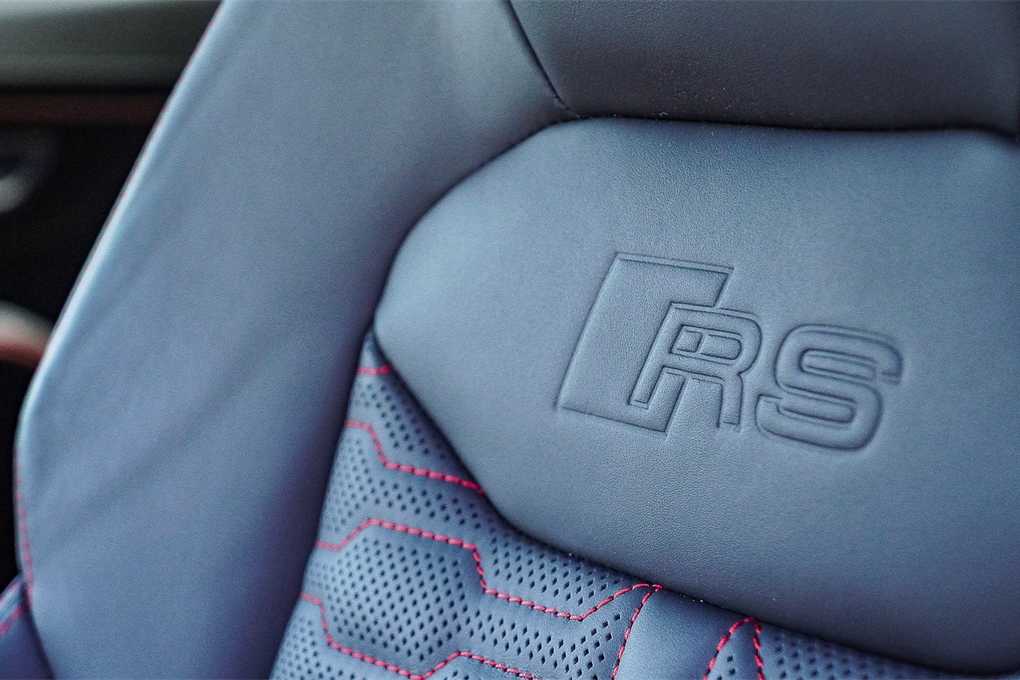 Thumbnail: 2024 Audi RS Q8 - 29