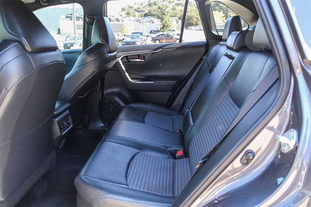 Thumbnail: 2019 Toyota RAV4 - 16