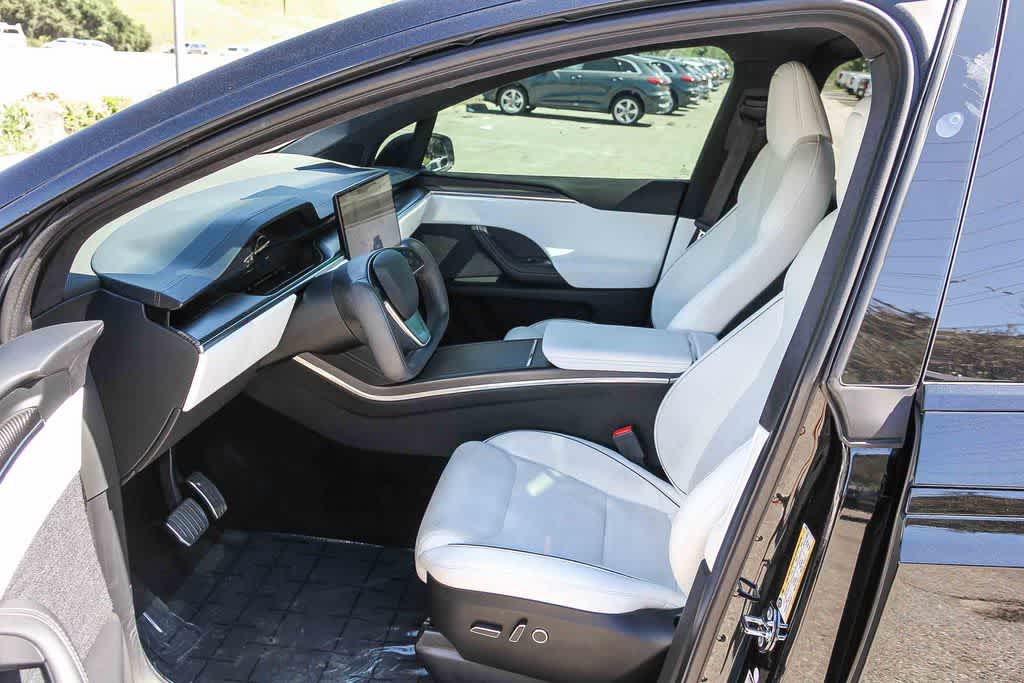 Thumbnail: 2022 Tesla Model X - 20