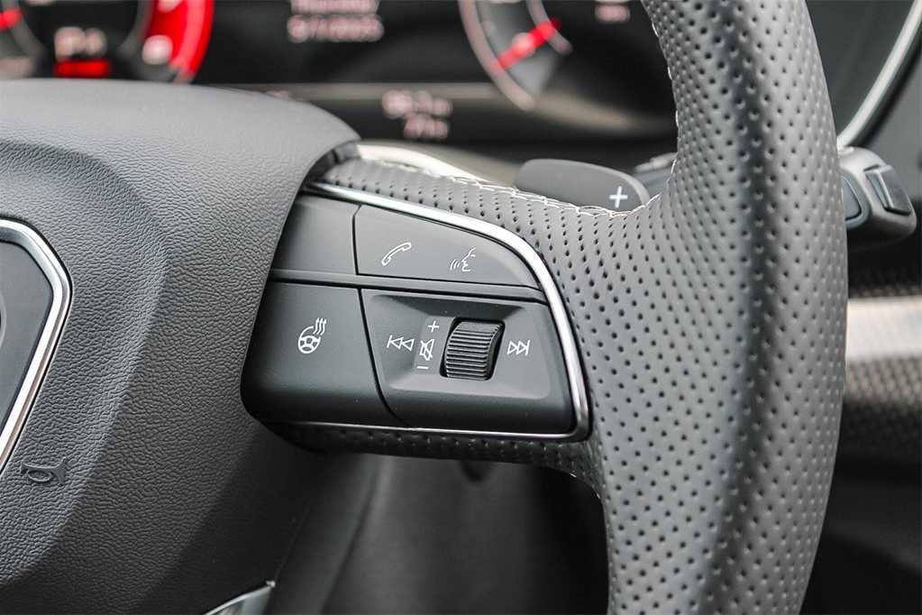 Thumbnail: 2024 Audi SQ5 - 17