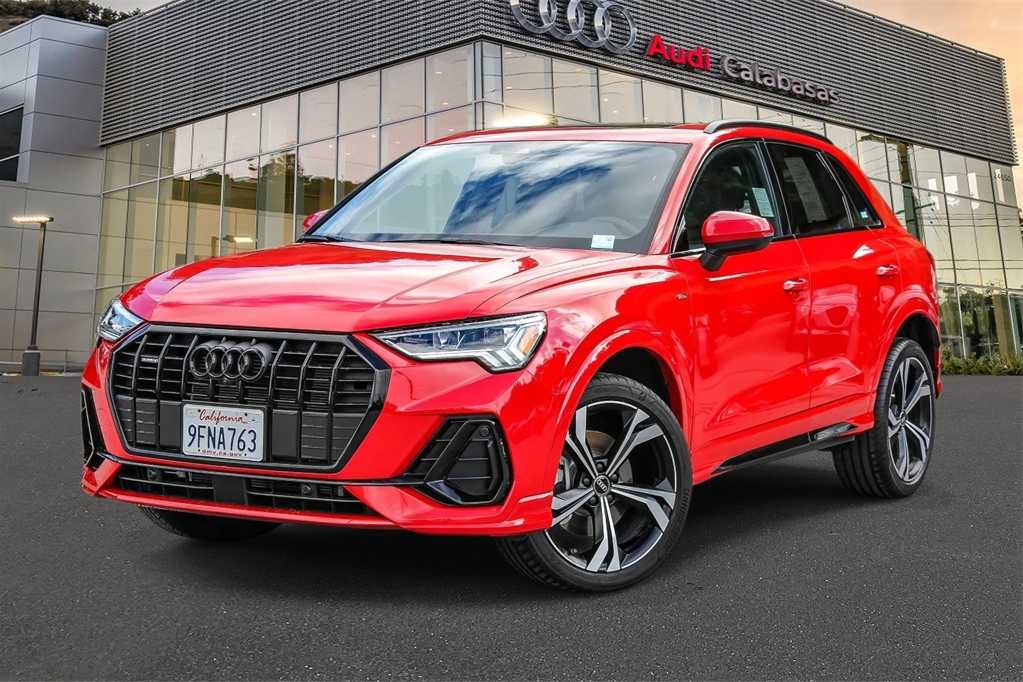 Thumbnail: 2023 Audi Q3 - 1