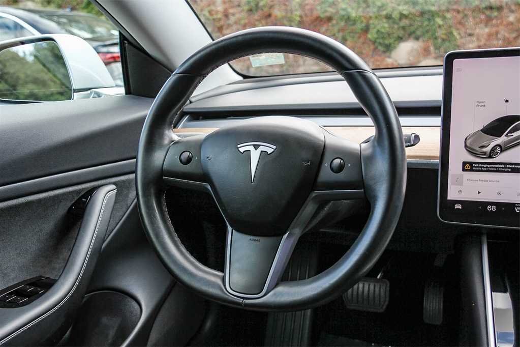 Thumbnail: 2018 Tesla Model 3 - 16