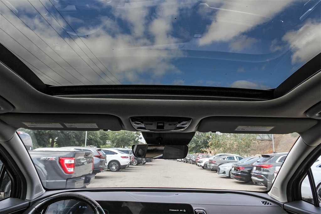 Thumbnail: 2023 Kia Sportage - 12