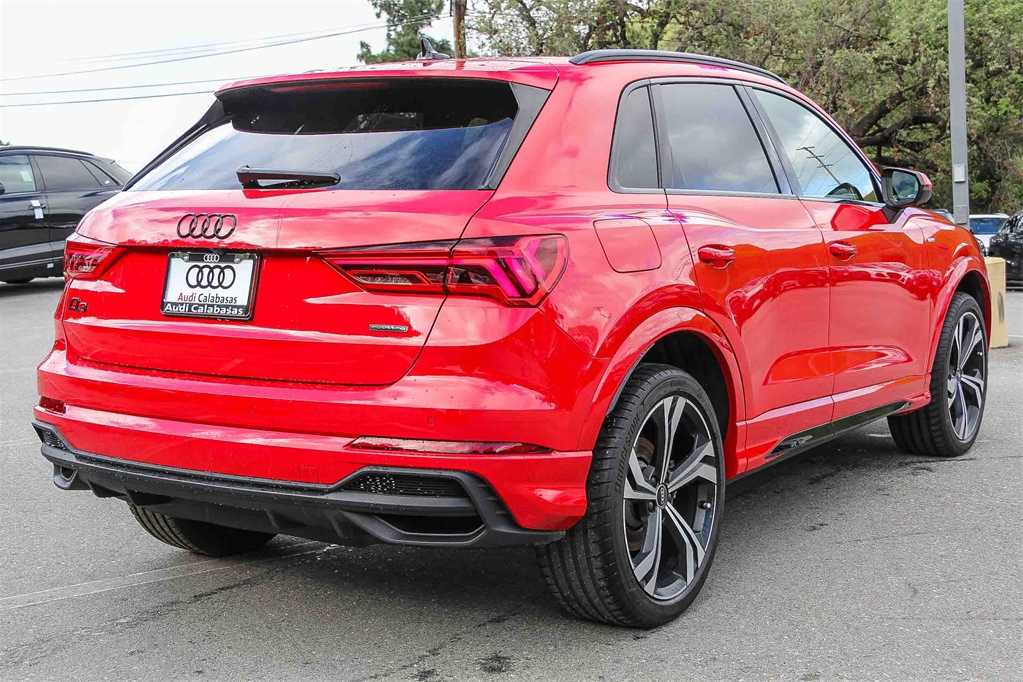Thumbnail: 2023 Audi Q3 - 4